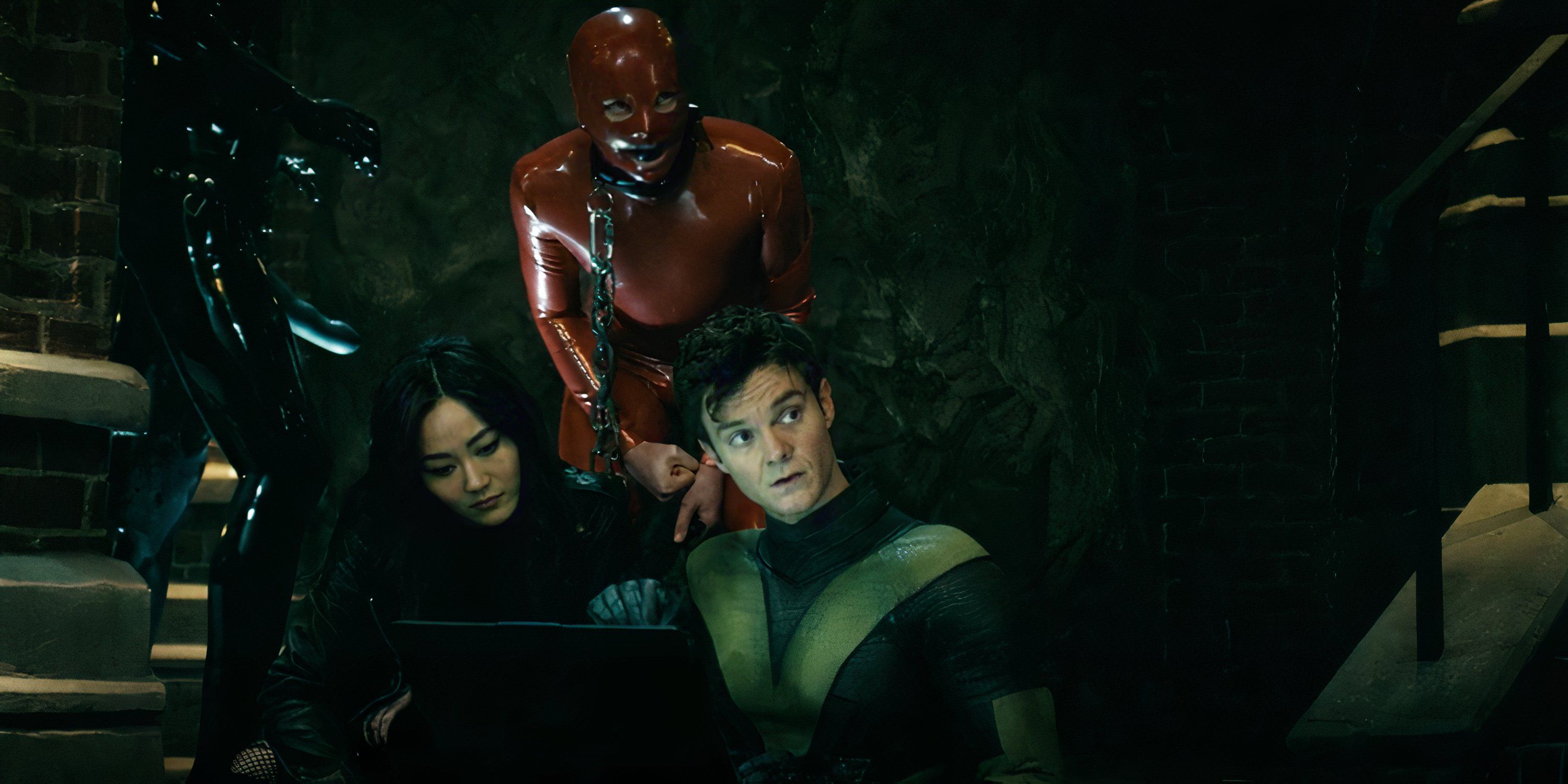 Hughie, Kimiko and Laddio use Tek Knight's laptop in The Boys Season 4