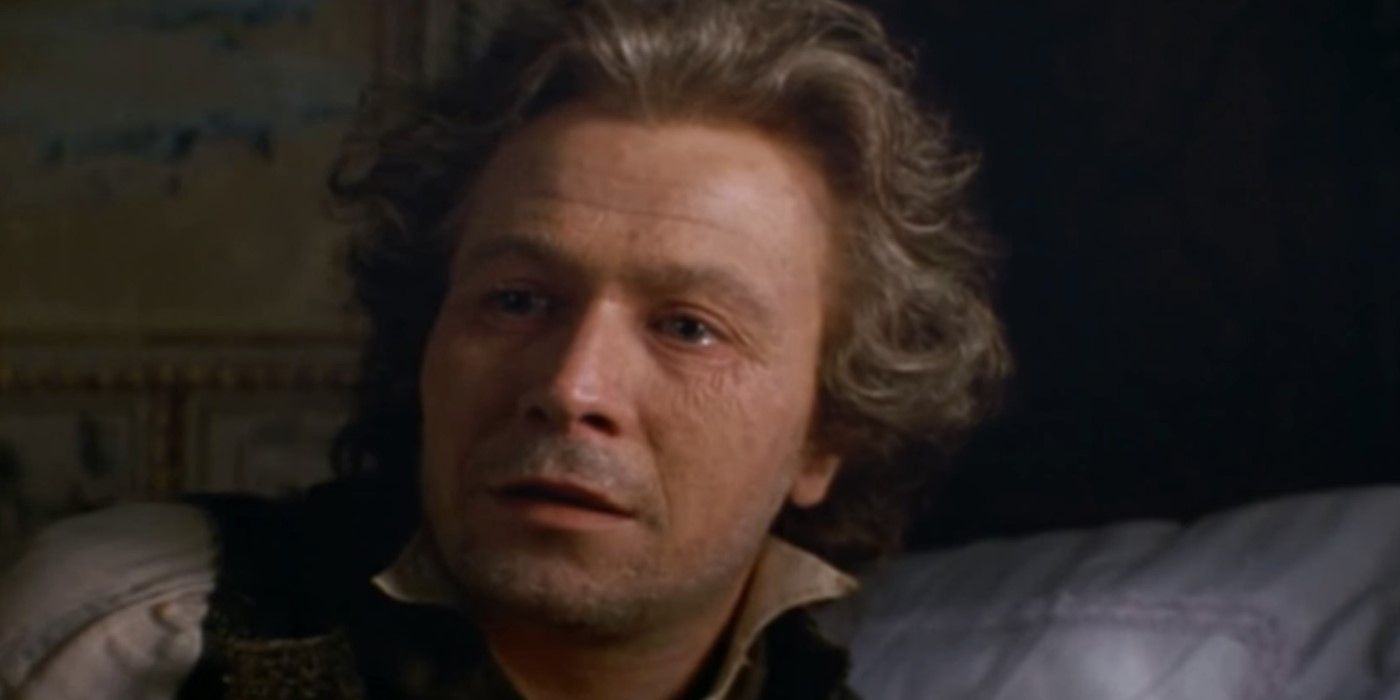 Gary Oldman como Ludwig van Beethoven em Immortal Beloved, com lágrimas nos olhos enquanto reflete sobre sua vida