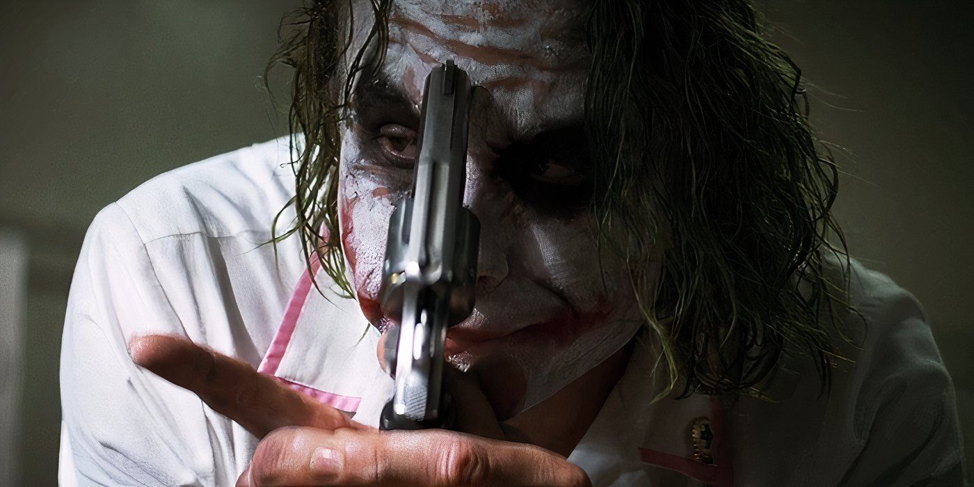 El Joker de Heath Ledger se burla de las dos caras de Aaron Eckhart en The Dark Knight