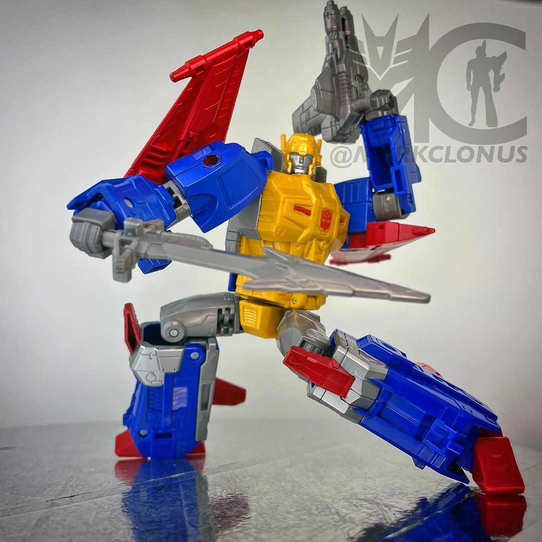 Transformers: Legacy United Metalhawk Flies Into a Behind-the-Scenes Video