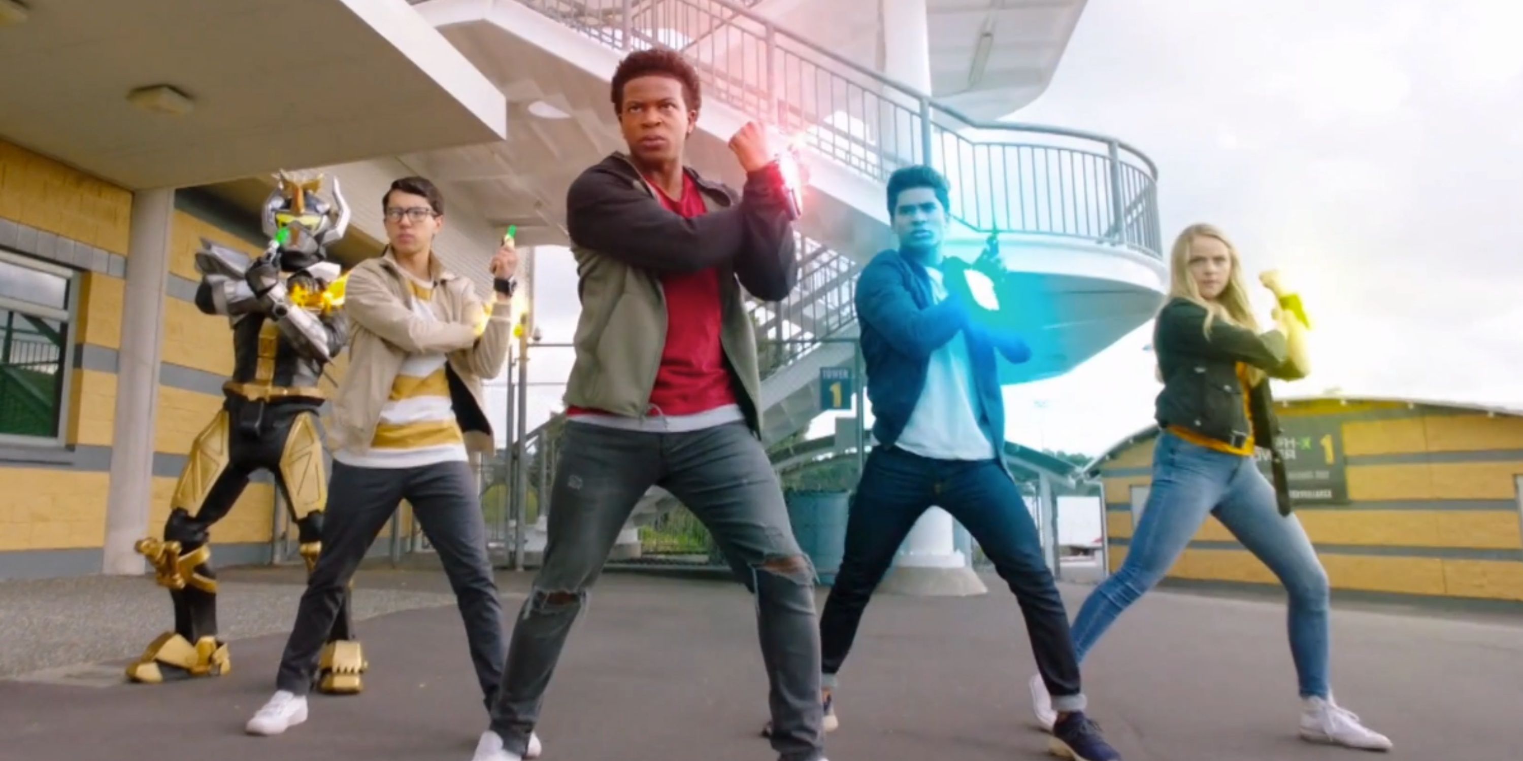 10 лучших эпизодов Power Rangers Beast Morphers в рейтинге