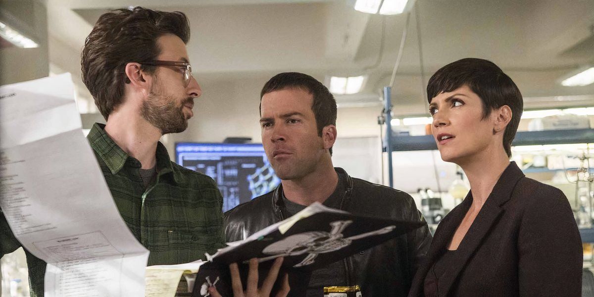 Rob Kerkovich as Sebastian Lund, Lucas Black as Christopher LaSalle, Zoe McLellan as Meredith Brody in NCIS: New Orleans episode "The Walking Dead"