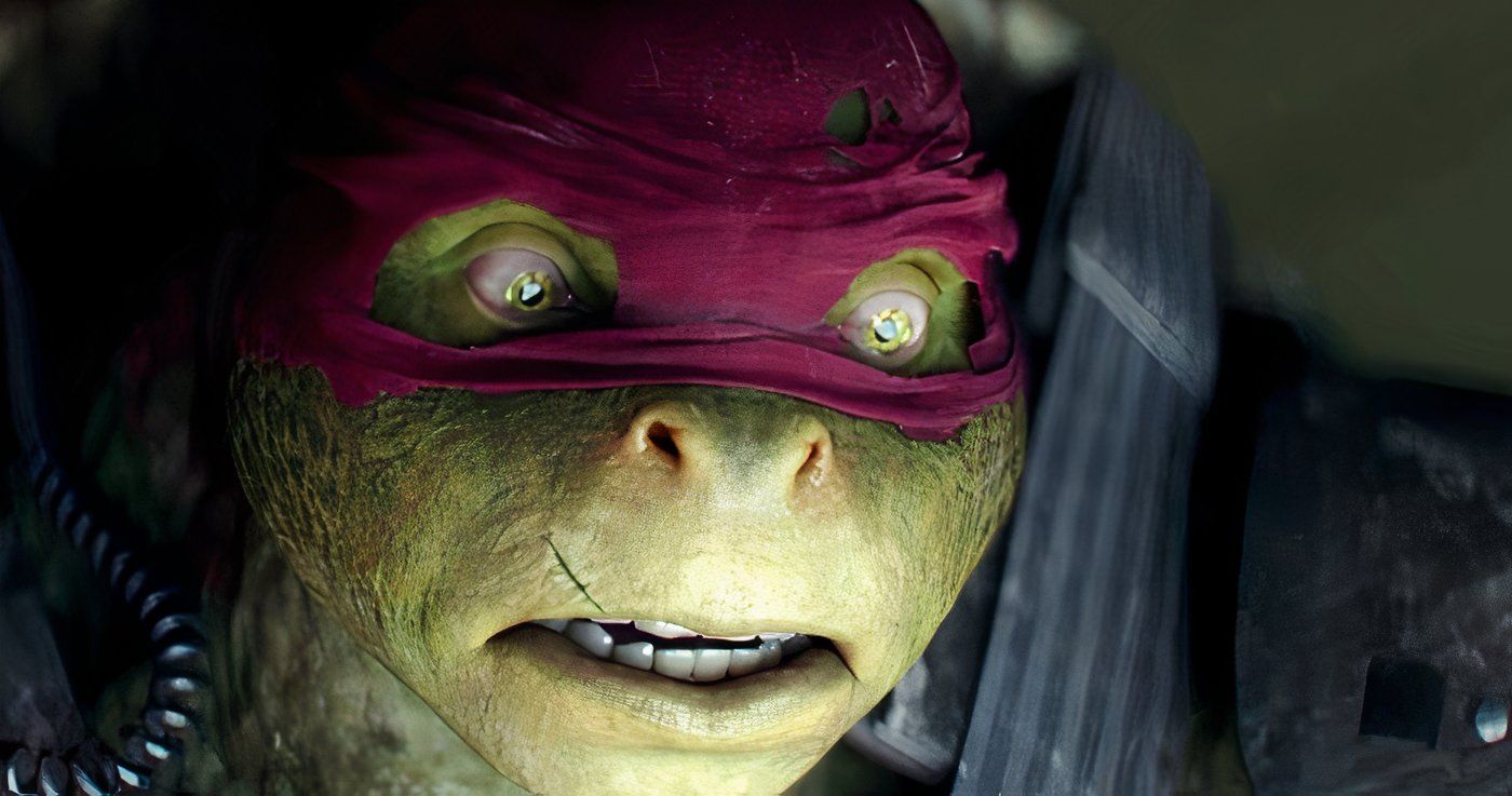 Raphael has glowing green eyes in TMNT Out of the Shadows