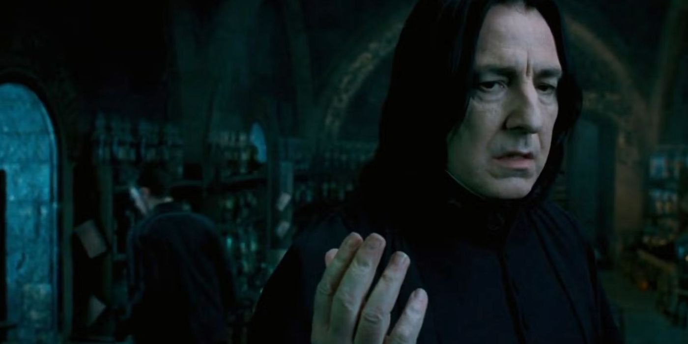 10 Harry Potter Scenes You Didn't Realize Spoil Snape's Plot Twist