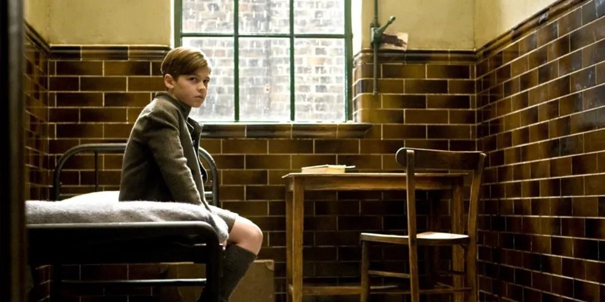 The Weirdest Details in the Harry Potter Movies, Ranked