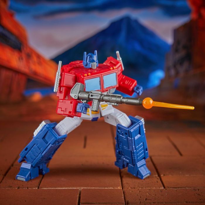 Hasbro представляет серию Transformers Studio 1986 года Optimus Prime