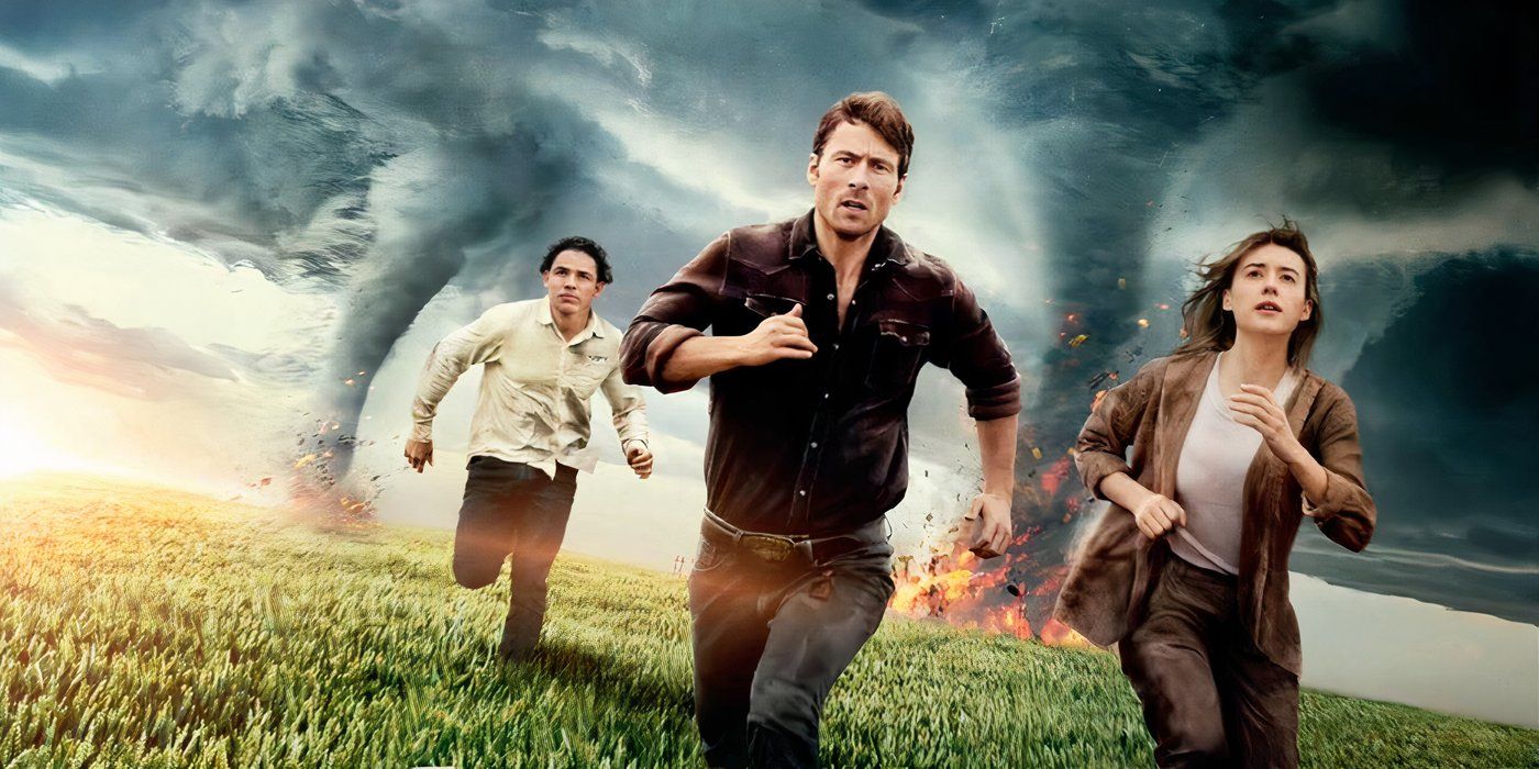 Twisters main characters run from a tornado