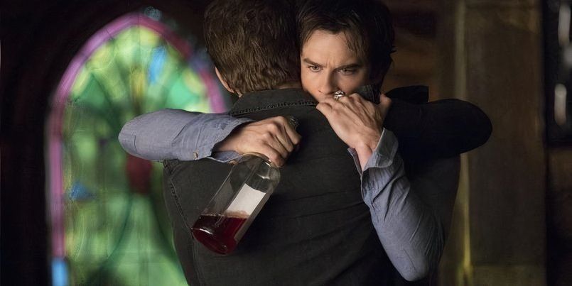 5 Ways The Vampire Diaries Books Are Better (& 5 Ways the TV Show Is)