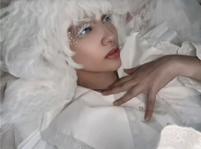 One of Anime's Best All-Time Villains Gets Angelic Recreation in New Berserk Cosplay