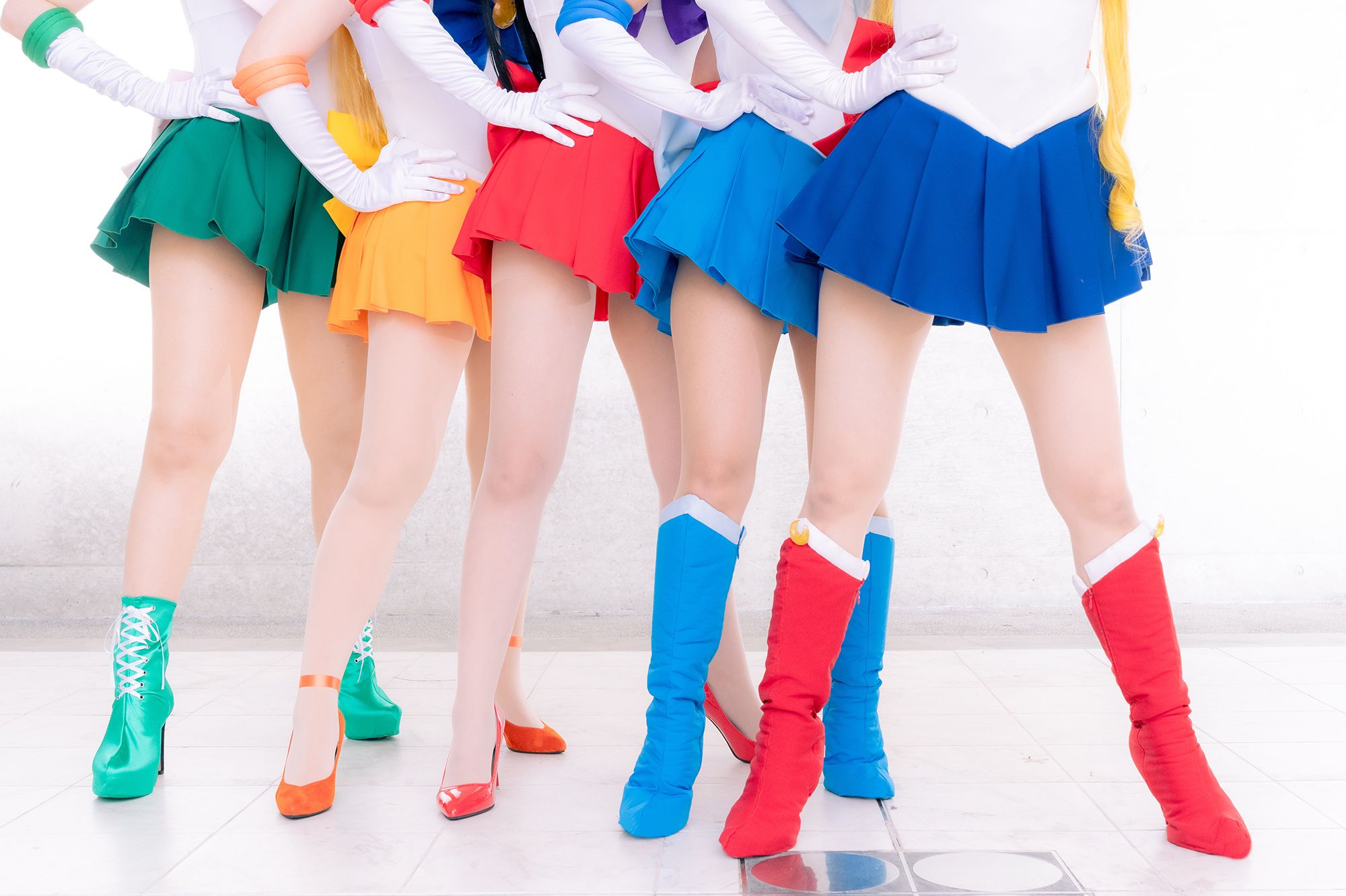 Sailor Moon's Inner and Outer Senshi Unite in Picture-Perfect Group Cosplay