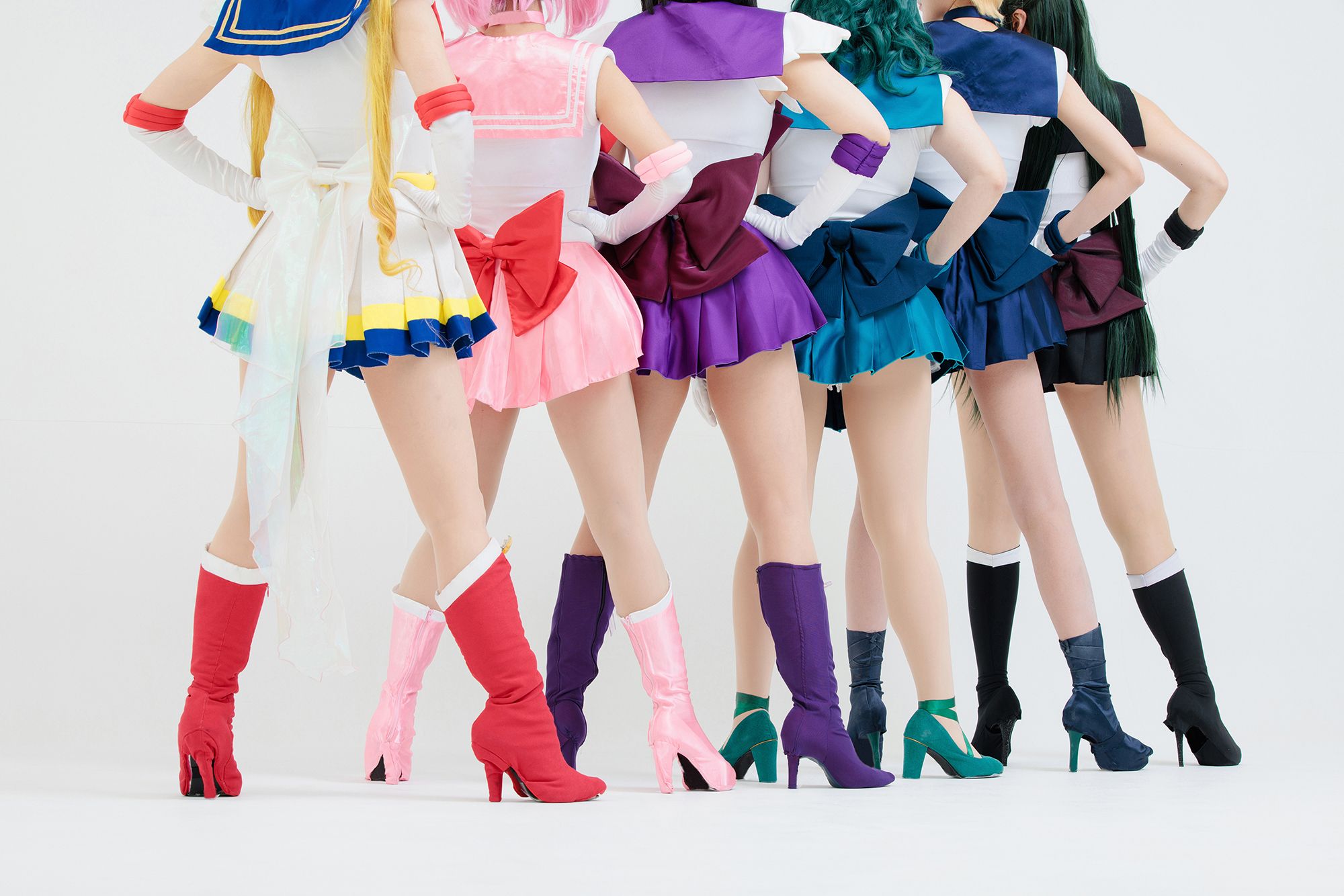 Sailor Moon's Inner and Outer Senshi Unite in Picture-Perfect Group Cosplay