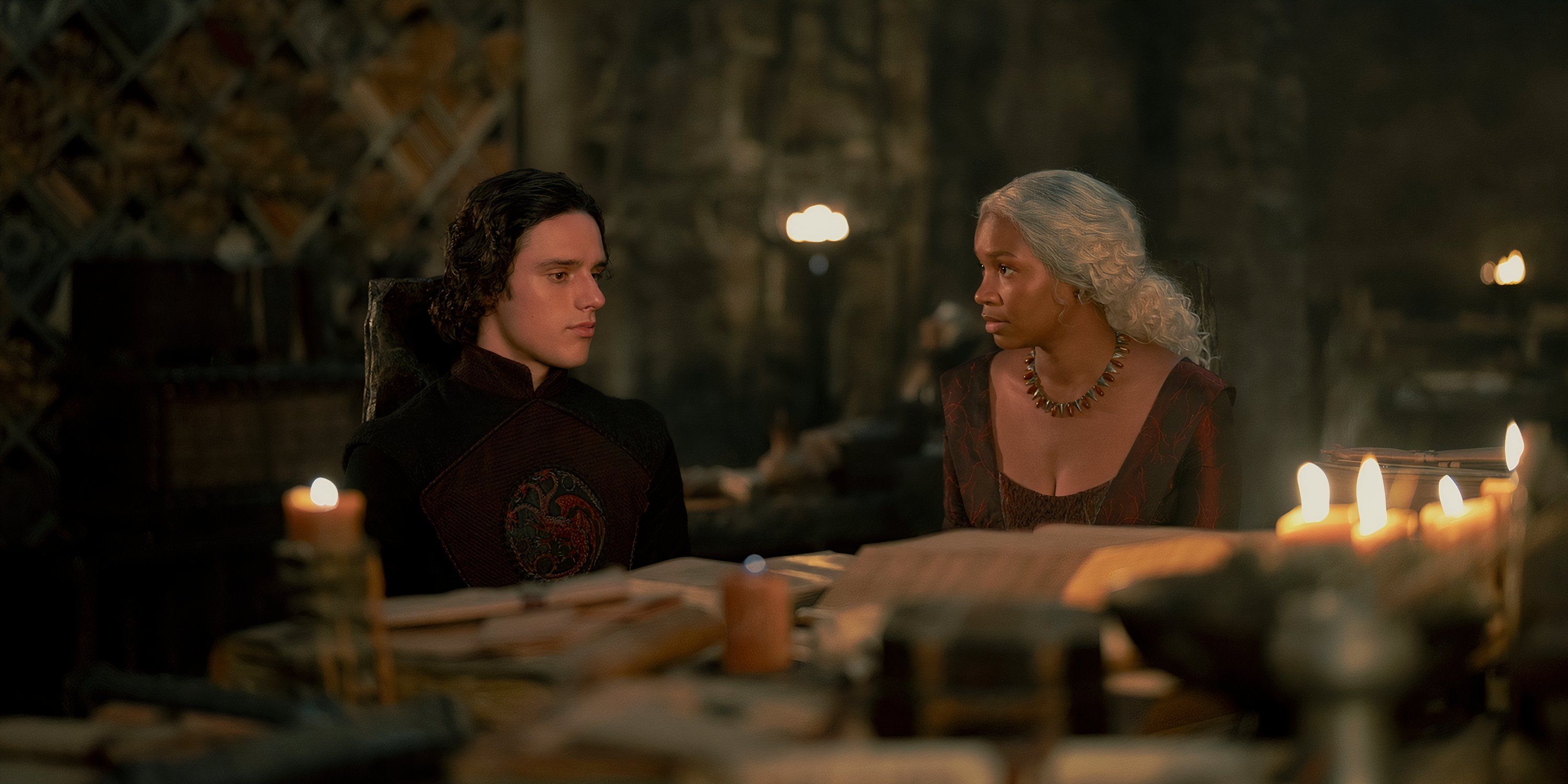 Baela Targaryen talks to Jacaerys in House of the Dragon