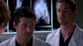 Dr. Mark Sloan and Dr. Derek Shepherd discussing treatment plan for patient with Owen Hunt at Seattle Grace