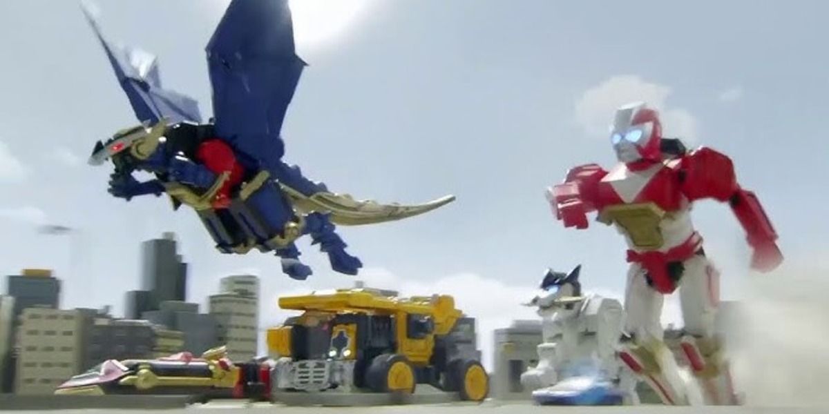 10 Weirdest Zords in Power Rangers