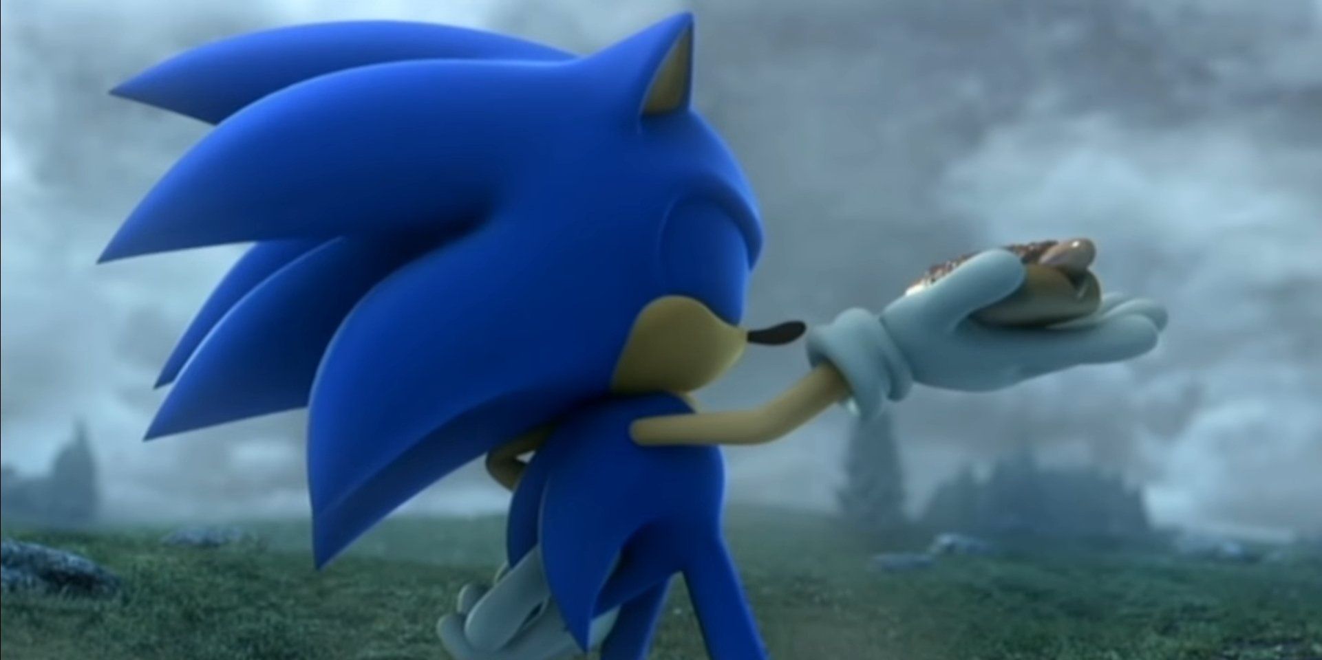 Sonic catches a chili dog out of mid-air.