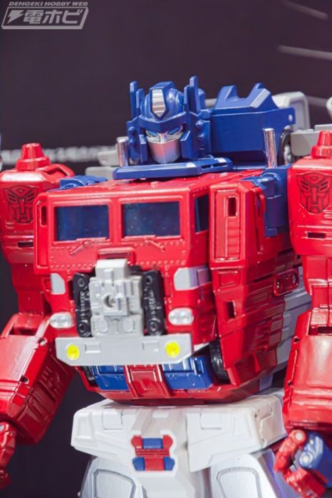 Transformers: MPG's Newest Toy Recreates Iconic Anime Combination