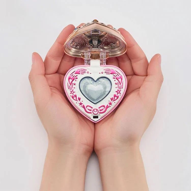 Sailor Moon's Cosmic Heart Compact & Spiral Heart Rod Release for International Preorder