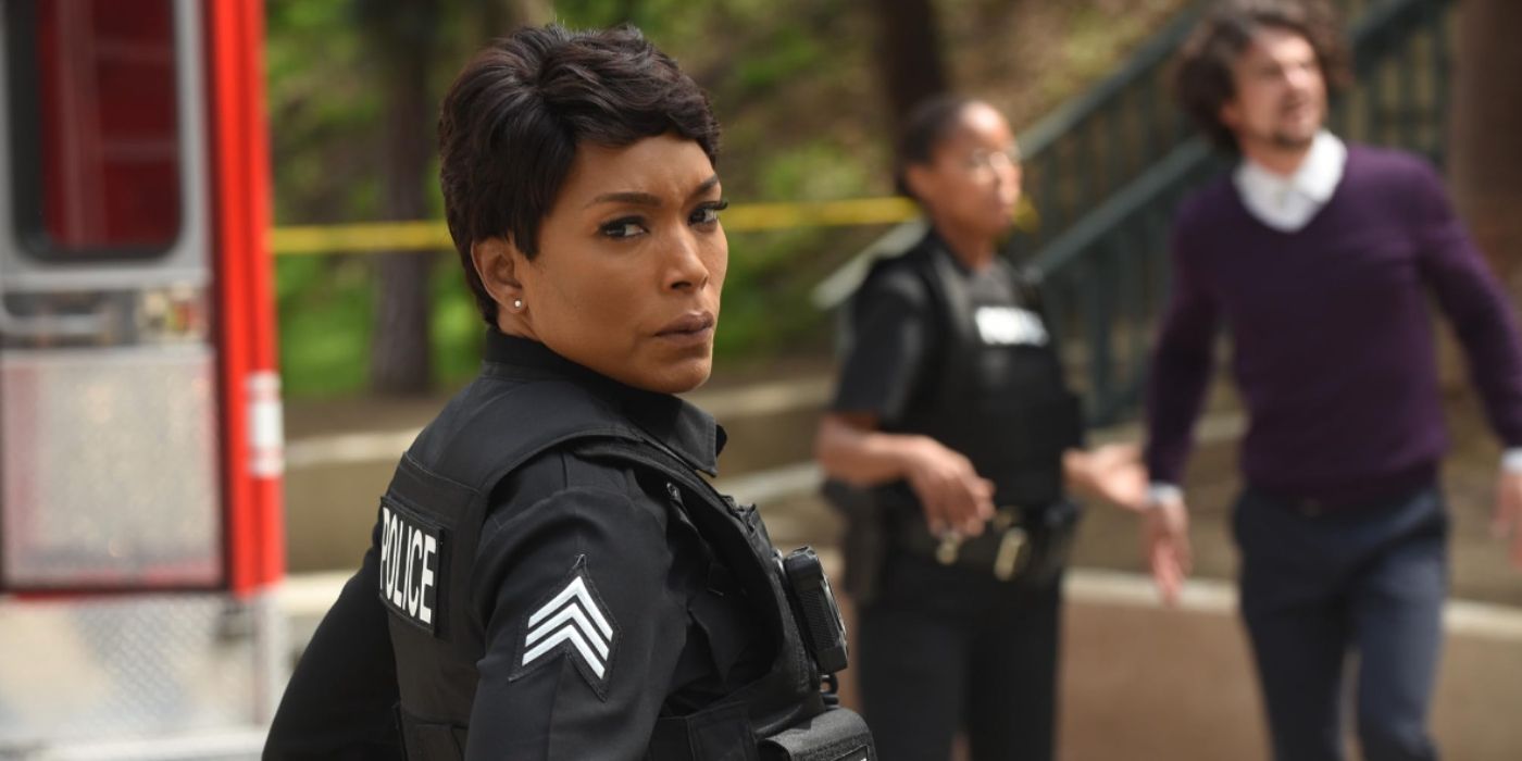 Angela Bassett gana el primer premio Emmy después de 9 nominaciones