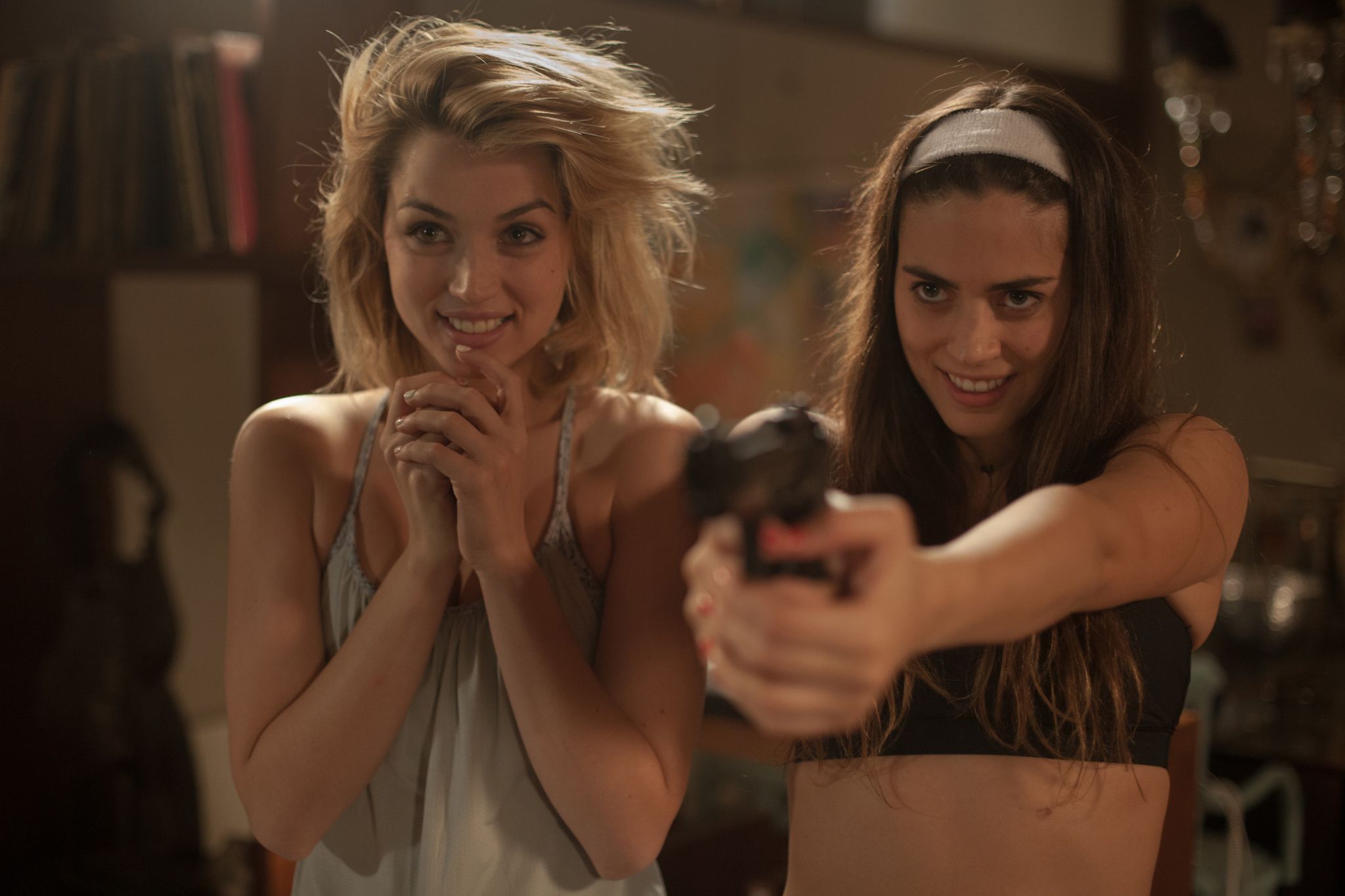 Eli Roth's 2015 Thriller Starring Keanu Reeves & Ana de Armas Now Streaming for Free