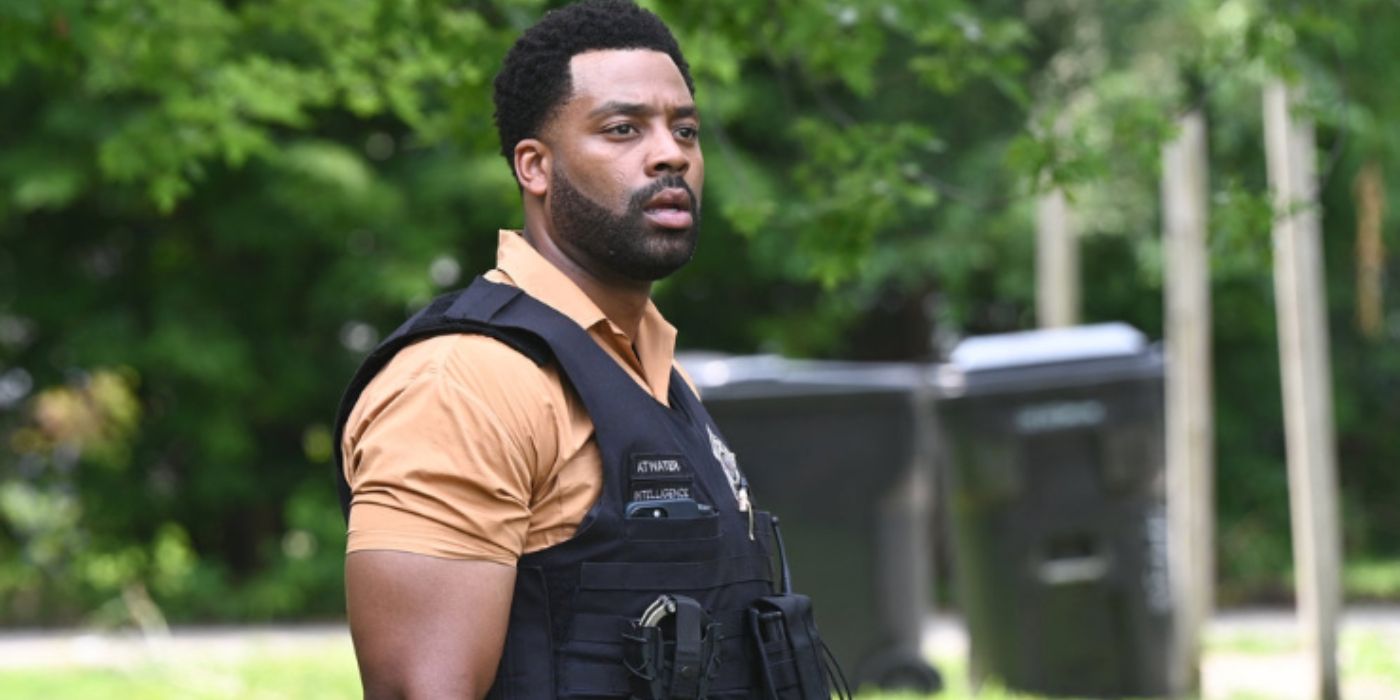 LaRoyce Hawkins as Kevin Atwater stands outside in his bulletproof vest on Chicago PD