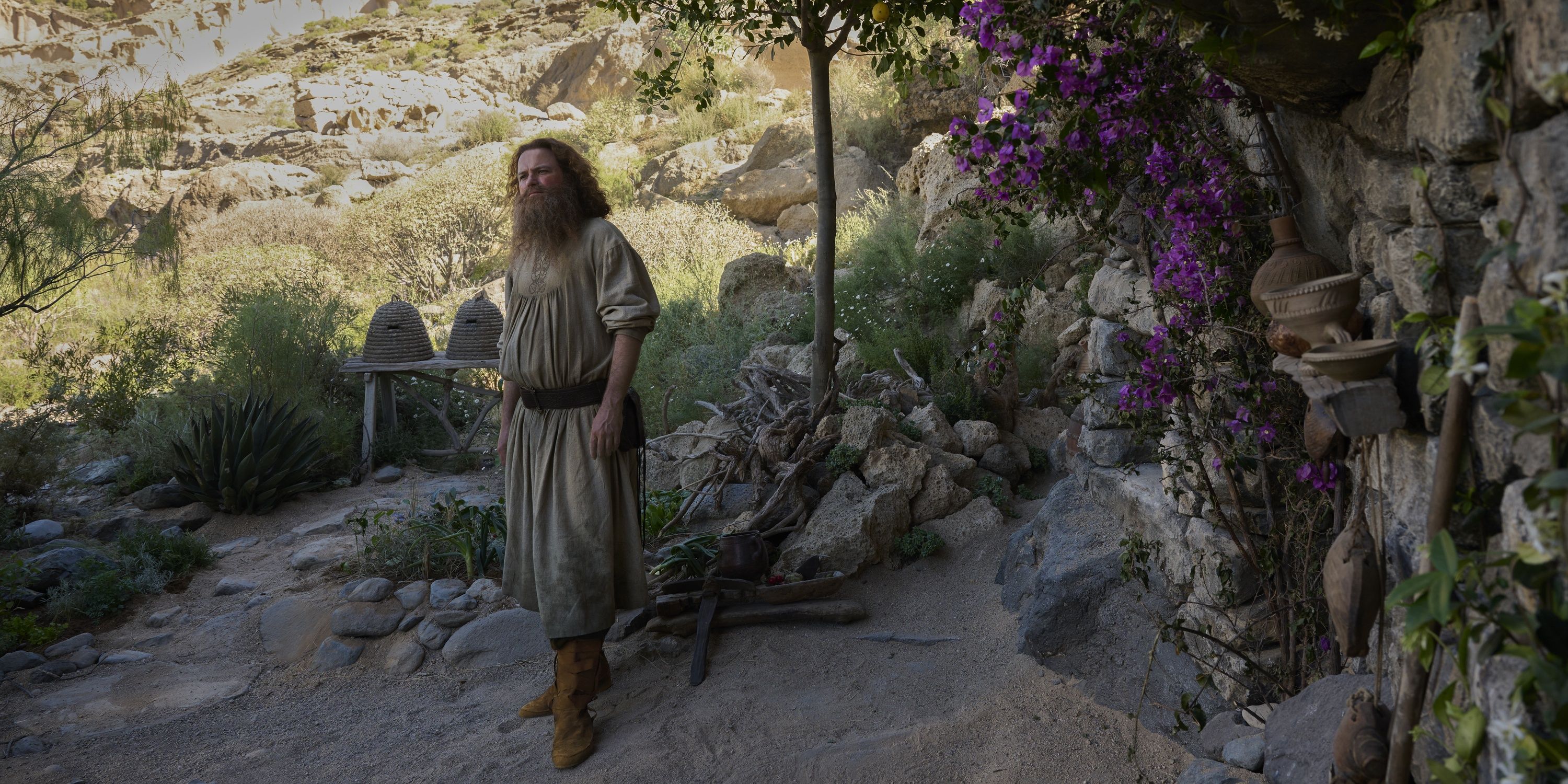 Rings of Power Season 2 Turns Tom Bombadil Into the Stranger's Teacher