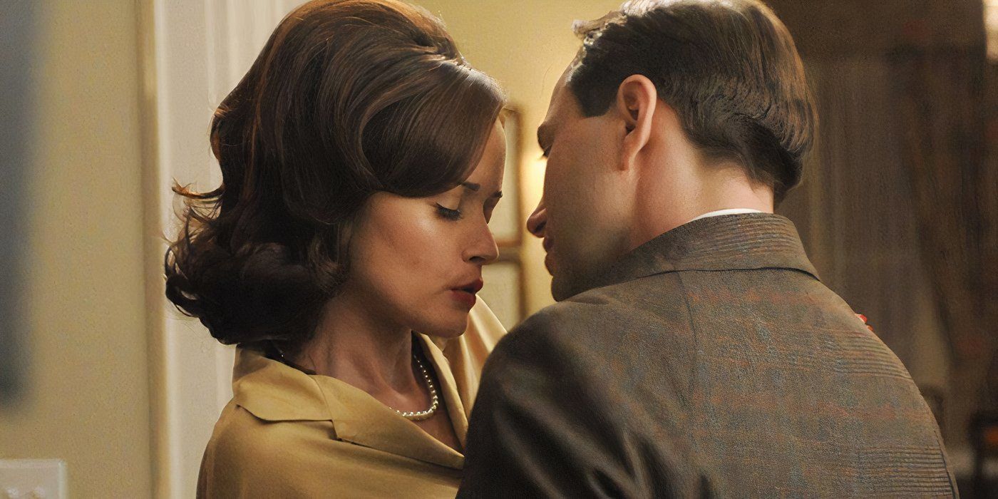 Alexis Bledel e Vincent Kartheiser se beijando em Mad Men