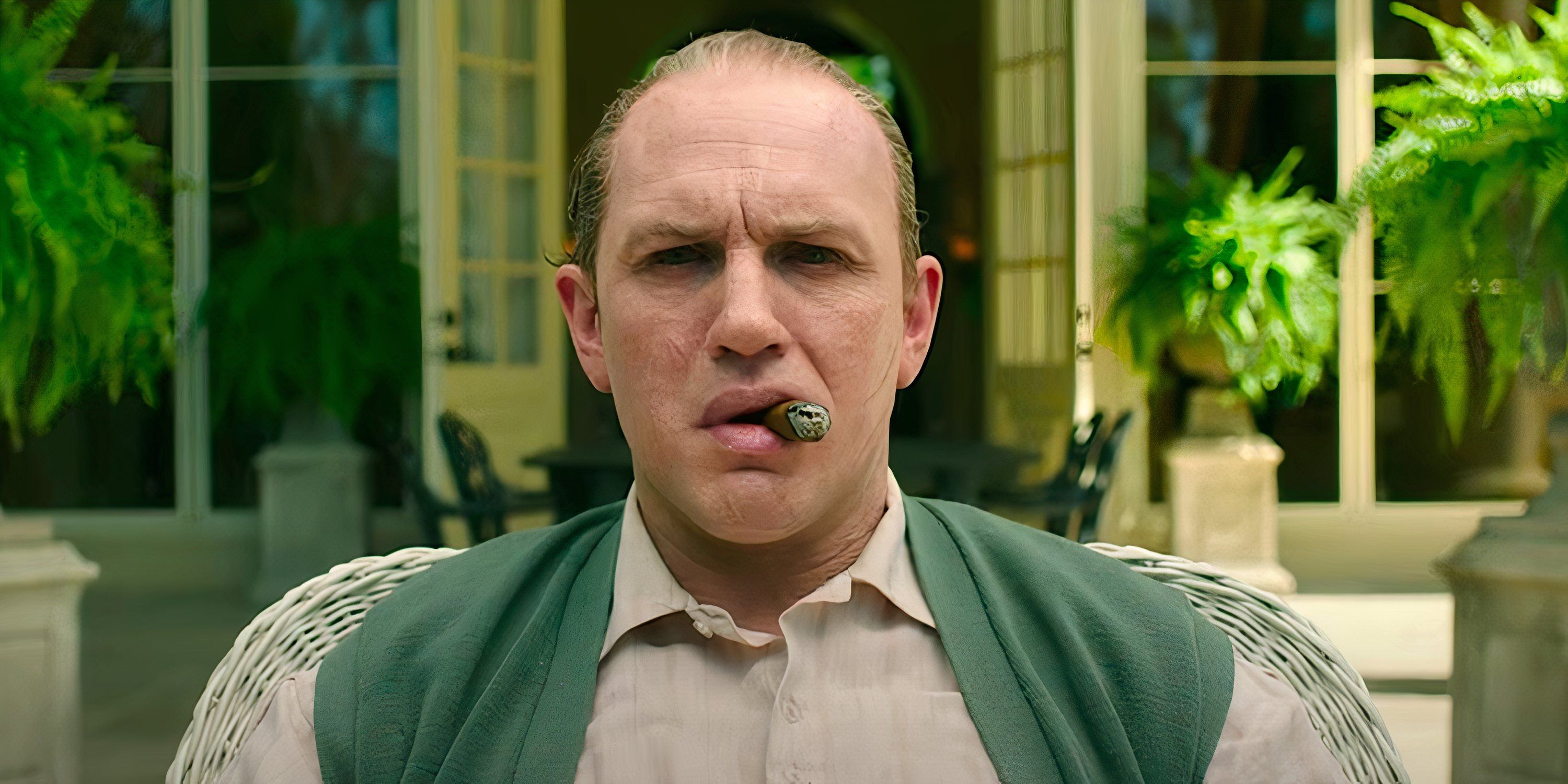 Tom Hardy Played the Most Notorious Gangster of All Time in This Critical Failure