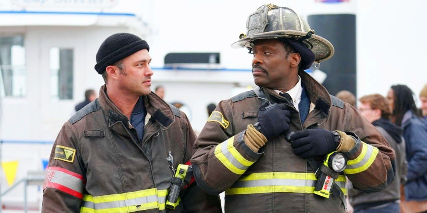 Taylor Kinney as Kelly Severide talks with Eamonn Walker as Wallace Boden on Chicago Fire