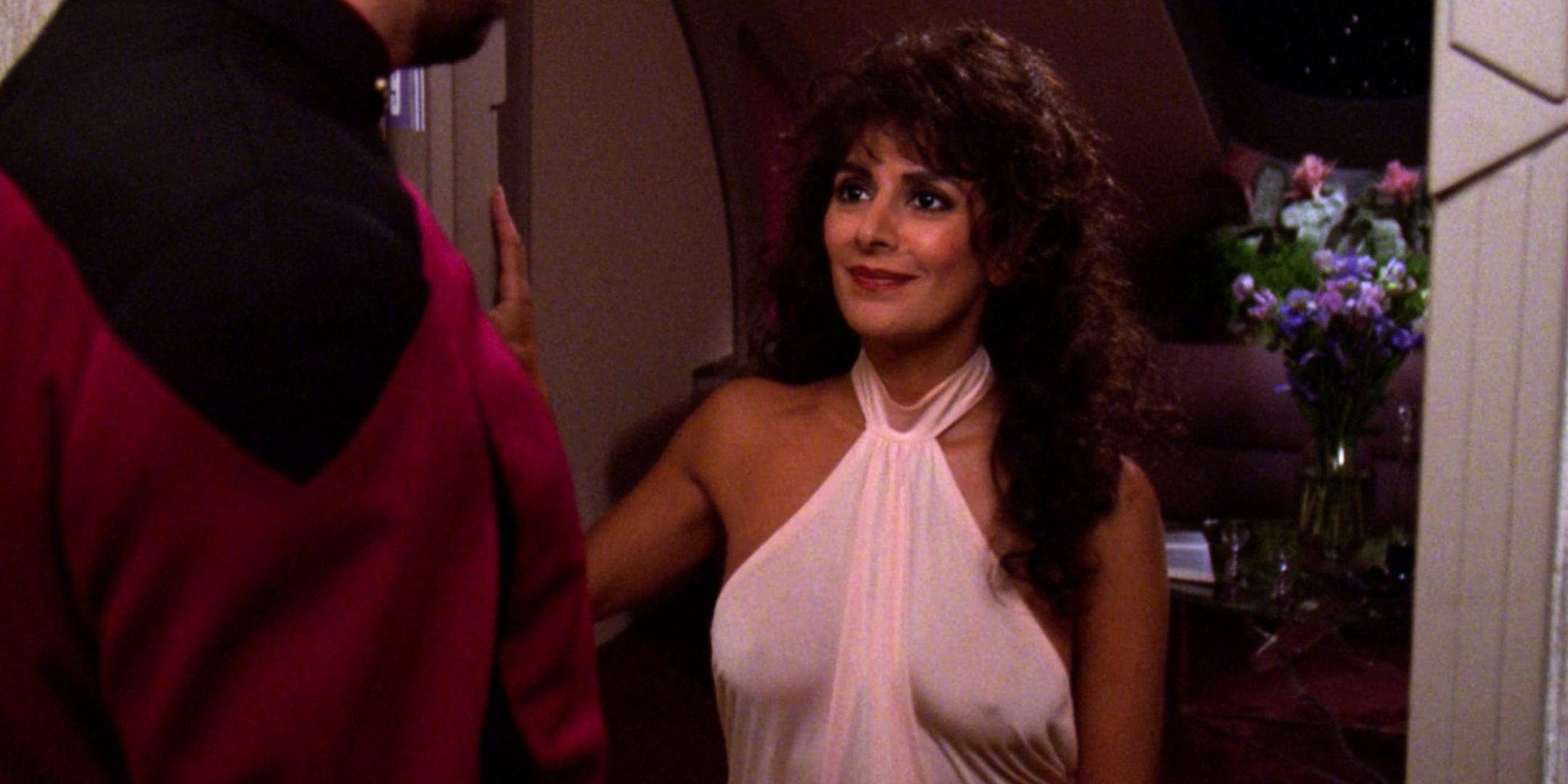 10 Controversial Star Trek: TNG Episodes That Wouldn't Fly Today