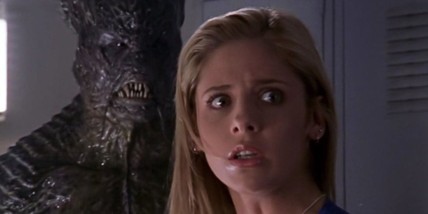 Buffy e um monstro da equipe de natação em Buffy, a Caçadora de Vampiros