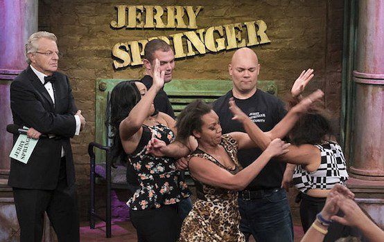 'Peleas, cámara, acción': Netflix explorará el show de Jerry Springer