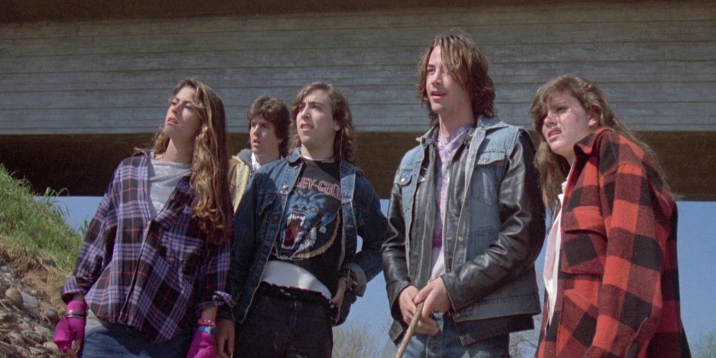 Un grupo de adolescentes en River's Edge.