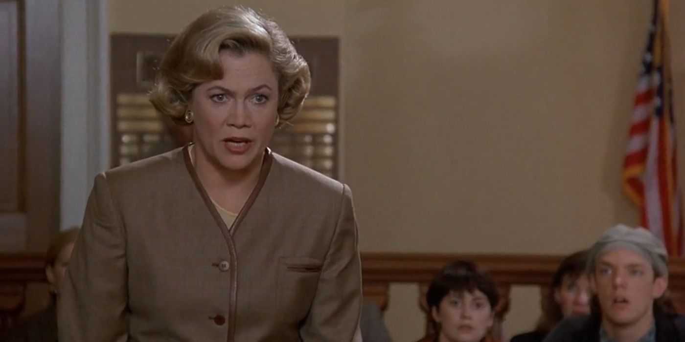 Las 10 cosas más terribles que hizo Beverly Sutphin en Serial Mom, clasificadas