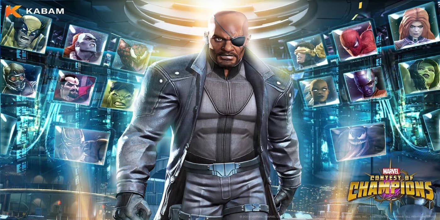 Marvel Contest of Champions Nick Fury na frente de hologramas de heróis