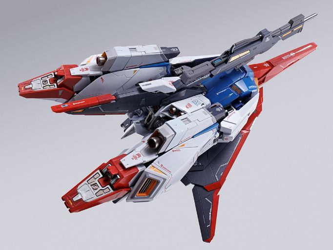 Bandai revela su nueva construcción metálica Zeta Gundam en una réplica de figura de primera categoría