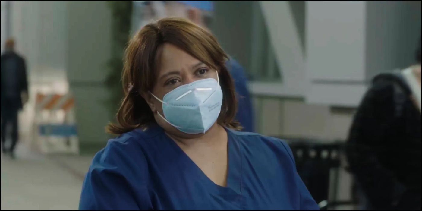 Miranda Bailey sporting a mask in Grey's Anatomy