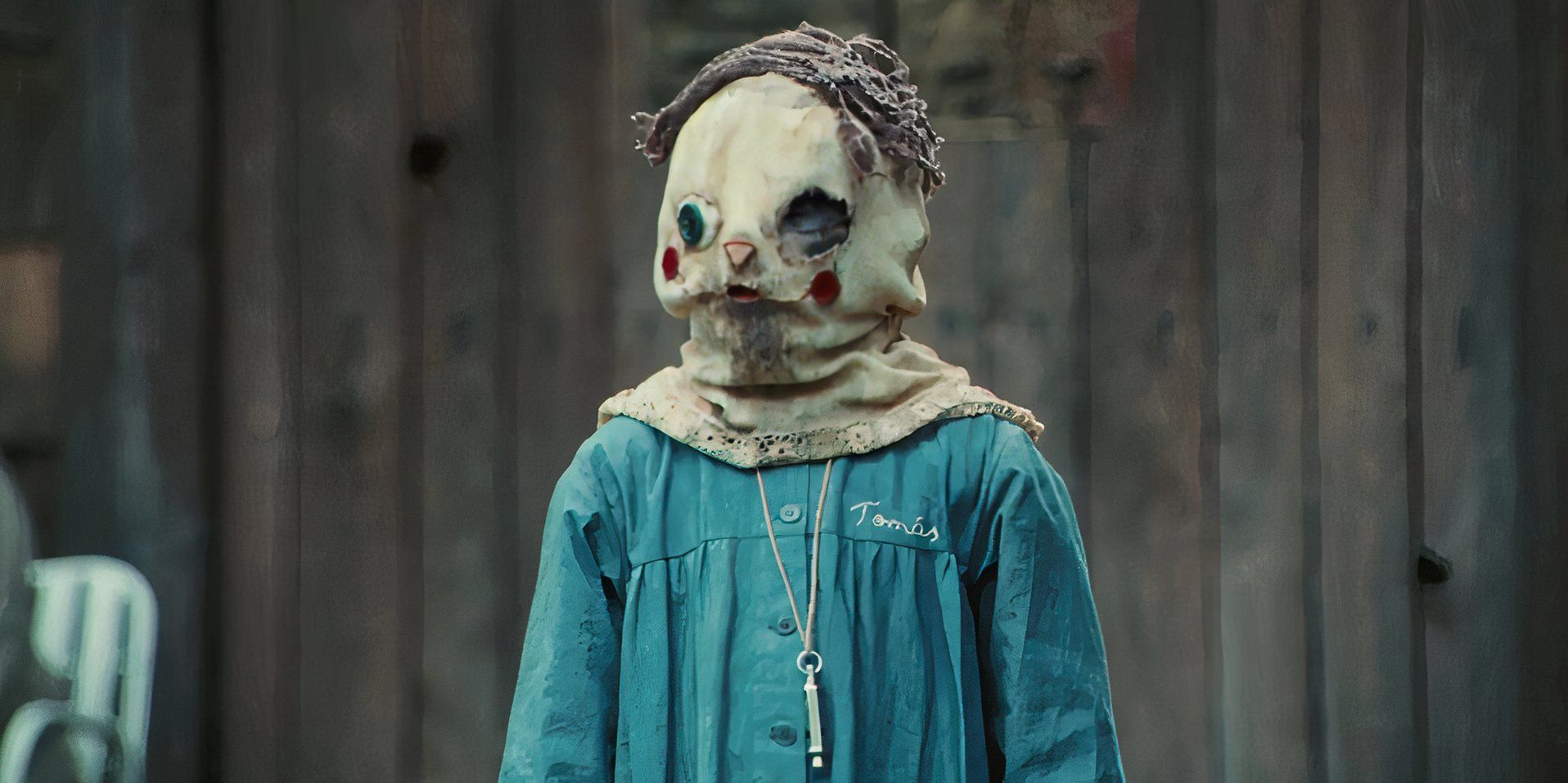 Tomas or Simon is wearing a sack mask in The Orphanage