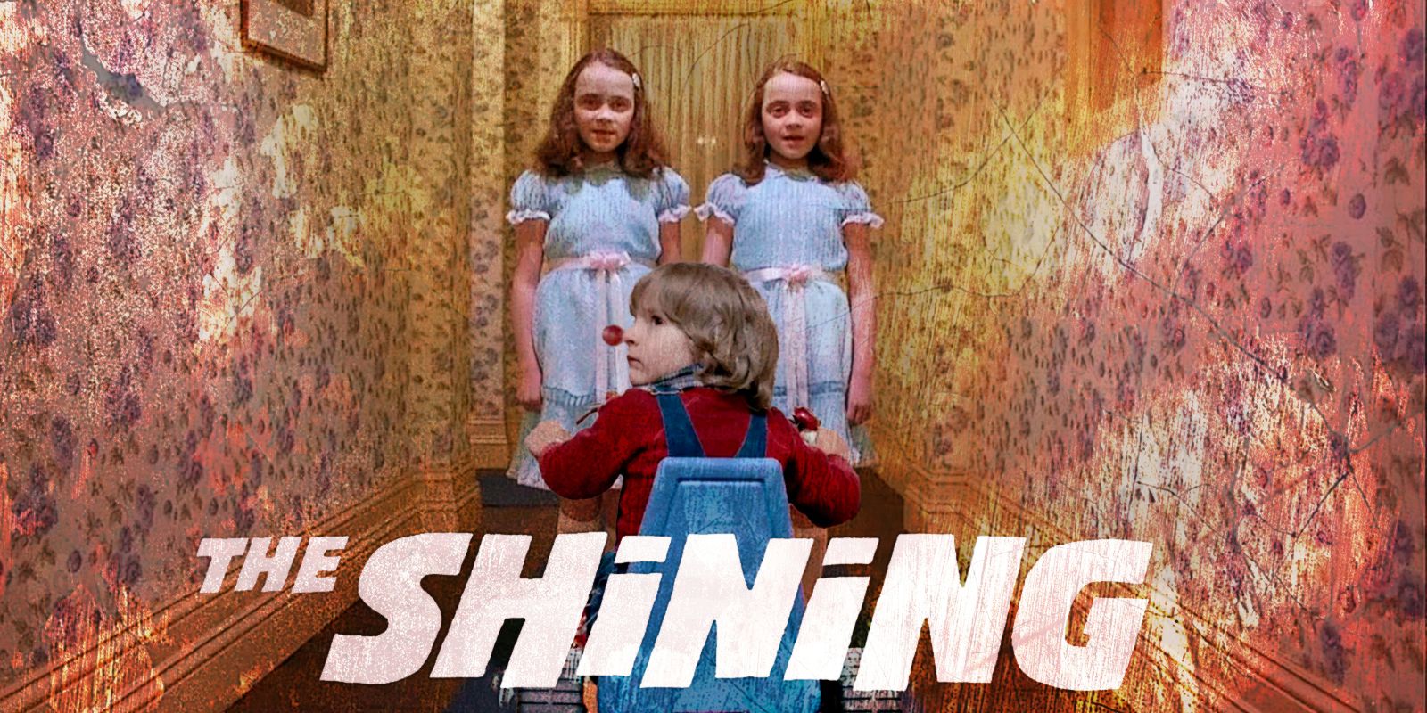 Die Shining-Zwillinge im Hintergrund und Danny auf seinem Dreirad im Vordergrund 