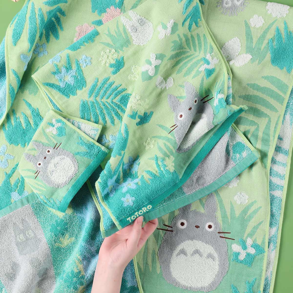 Studio Ghibli lanza la nueva colección de toallas My Neighbor Totoro para darle un toque primaveral