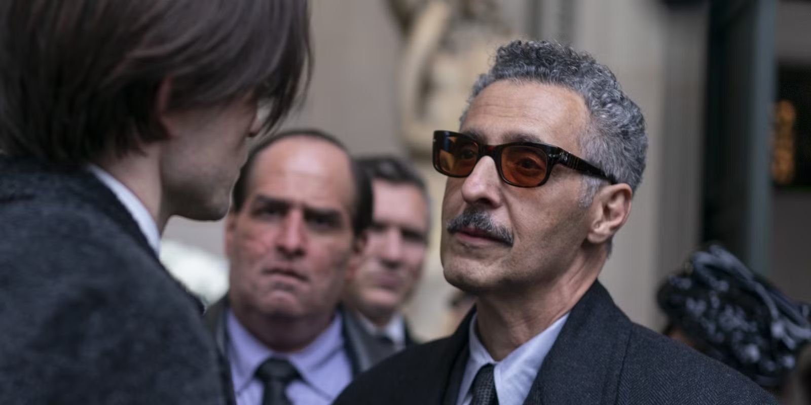 'Mucha violencia hacia las mujeres': John Turturro de Batman explica cómo rechazó al pingüino