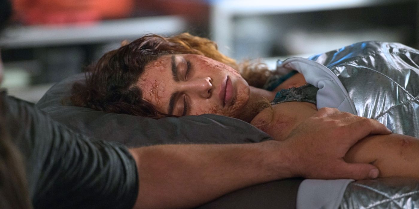 07 – Nadia Hilker como Luna sofrendo queimaduras de radiação em The 100