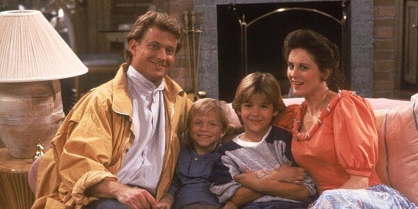 9 Underrated '80s Sitcoms That Still Hold Up