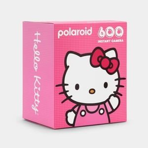 Hello Kitty возвращает ретро в новой «совершенно розовой» версии камеры Polaroid