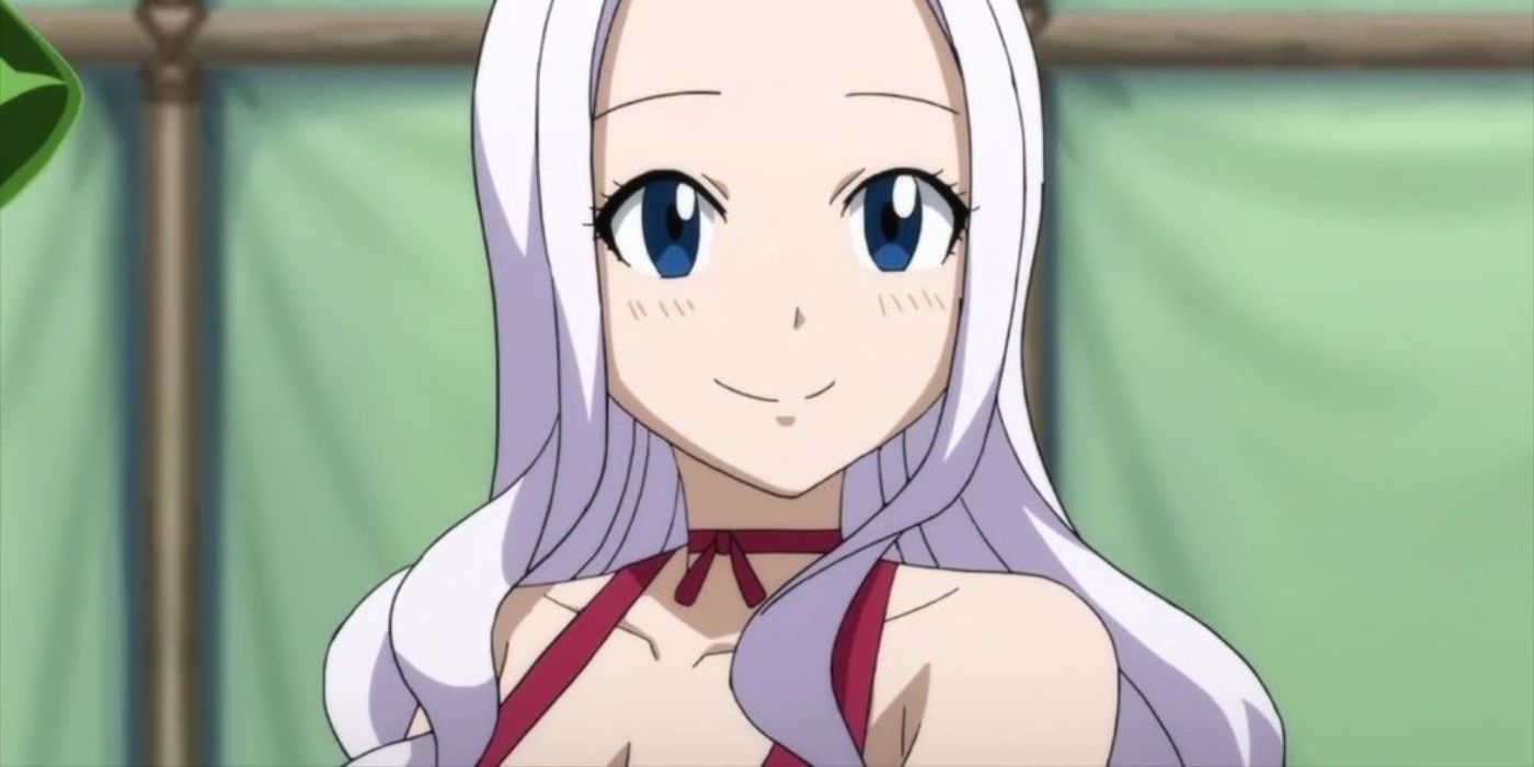 Mirajane Strauss está sorrindo na cauda de fadas.