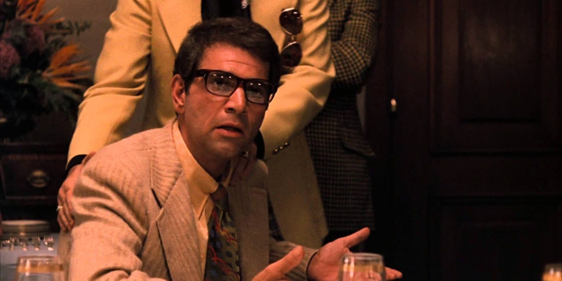 Moe Greene grita com Michael