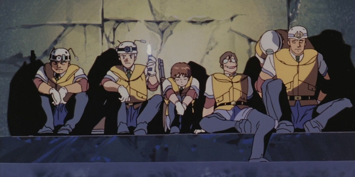 Patlabor The New Files exibindo a Divisão Especial 2 juntos no subsolo.