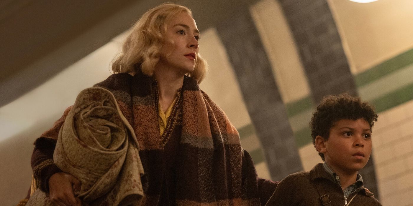 Saoirse Ronan e Elliott Heffernan estrelam como mãe e filho no último filme de Steve McQueen, Blitz-1