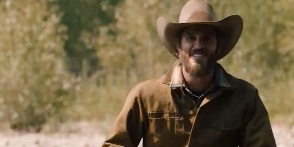 Lee Dutton smiles outside in Yellowstone