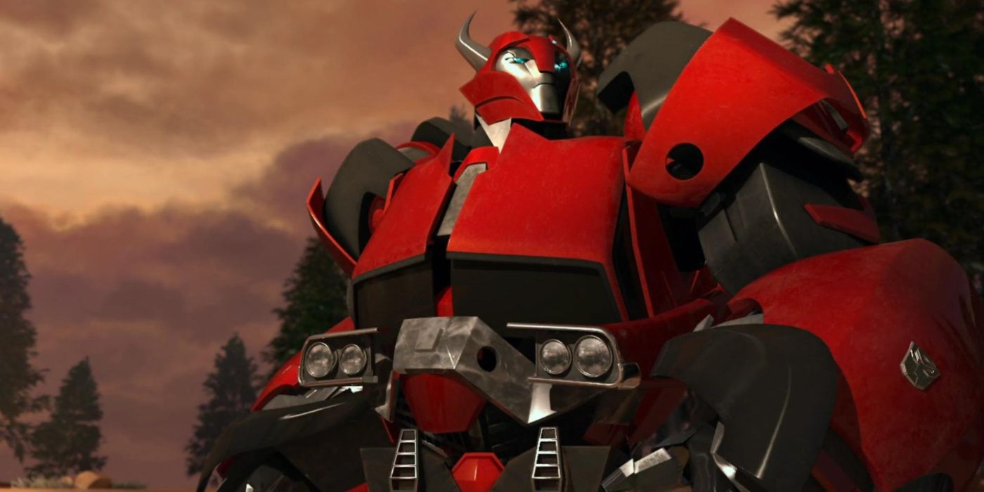 Cliffjumper parado con confianza en Transformers Prime
