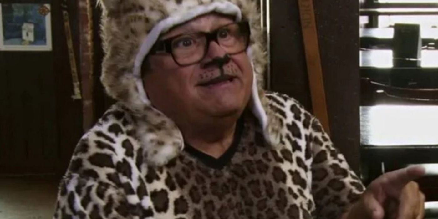 Frank vestido como um homem-guepardo de It's Always Sunny In Philadelphia.